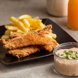 4 Chicken Strips, Reg Fries